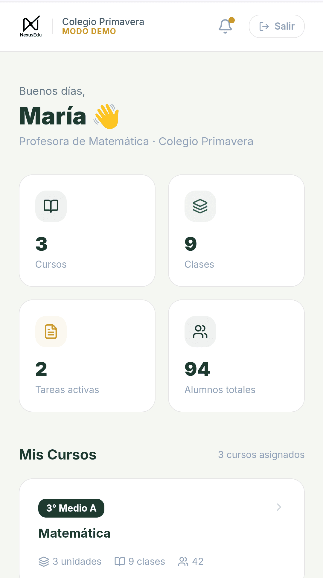Pantalla de inicio de la app: el alumno ve su curso, las clases disponibles, las tareas activas y los avisos de su profesor jefe